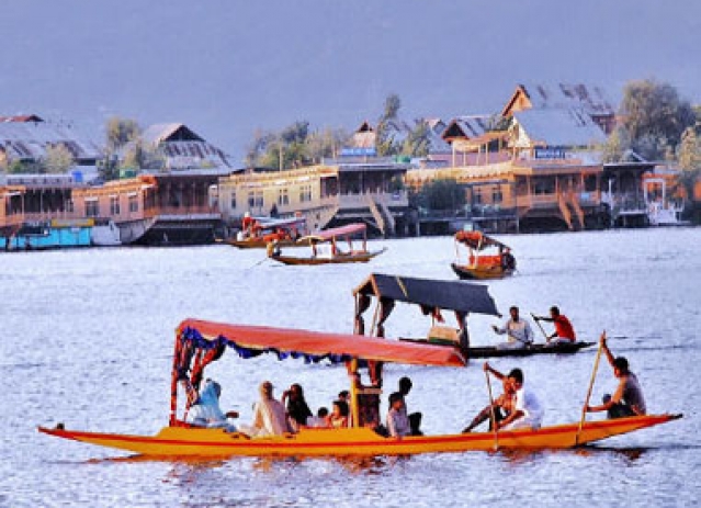 8 Charming City of Lakes in India for 2016