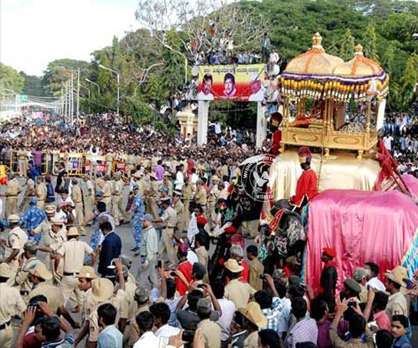 The golden howdah