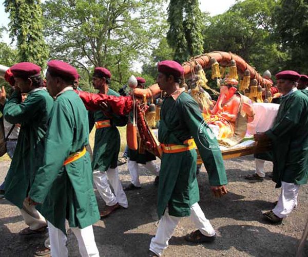 Ganesh Chaturthi Fever Grips India
