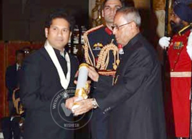 Sachin Tendulkar recieves Bharat Ratna