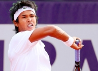 Somdev advances