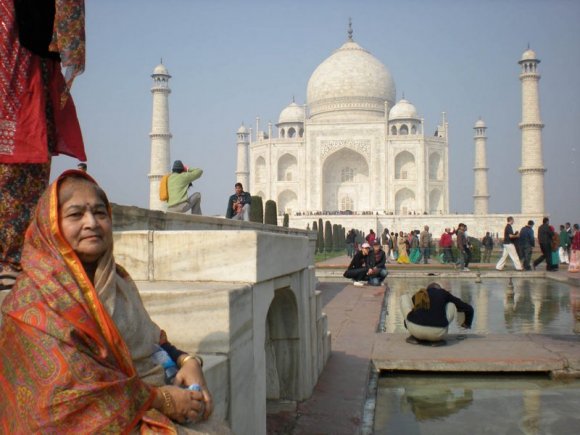 Taj Mahotsav