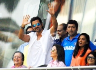 Celebs, Politician cheer for Sachin