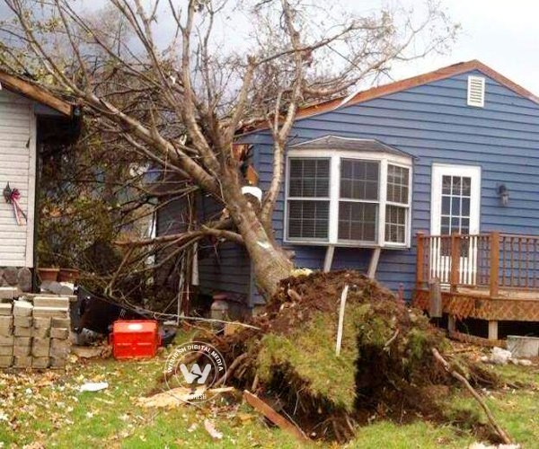 Late-season storm slams Midwest