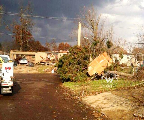 Late-season storm slams Midwest