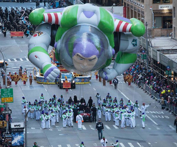 Macy's Thanksgiving Parade 2013 pictures