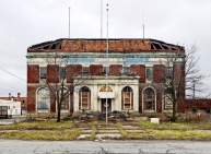 Stunning Images of Decayed Detroit Past