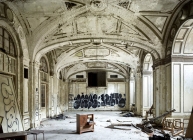Stunning Images of Decayed Detroit Past