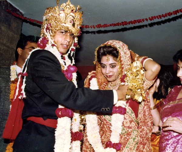 Shah Rukh Khan and Gauri | Riteish Deshmukh and Genelia D’Souza | Bollywood wedding pictures | Wallpaper 2of 11