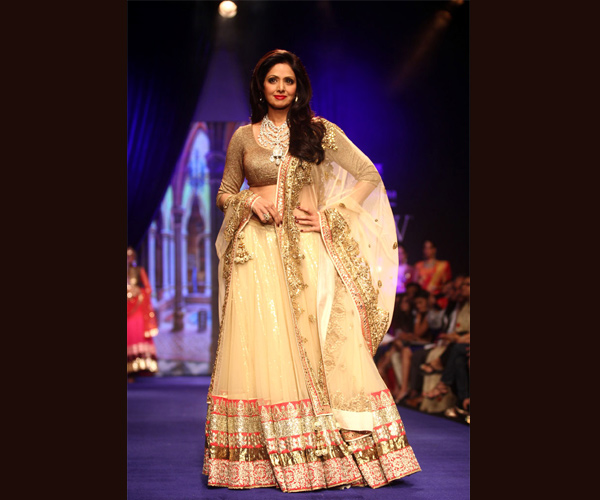 Sridevi  | Bollywood brides in real life. Check out bollywood actresses in bridal outfits. | Wallpaper 1of 6 | Bollywood brides in real life. Check out bollywood actresses in bridal outfits.