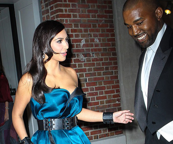 Kim Kardashian | wardrobe malfunction | Wallpaper 5of 6 | kylie minogue  wardrobe malfunction