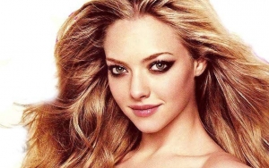 Amanda Seyfried hot wallpapers