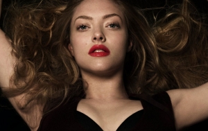 Amanda Seyfried hot wallpapers