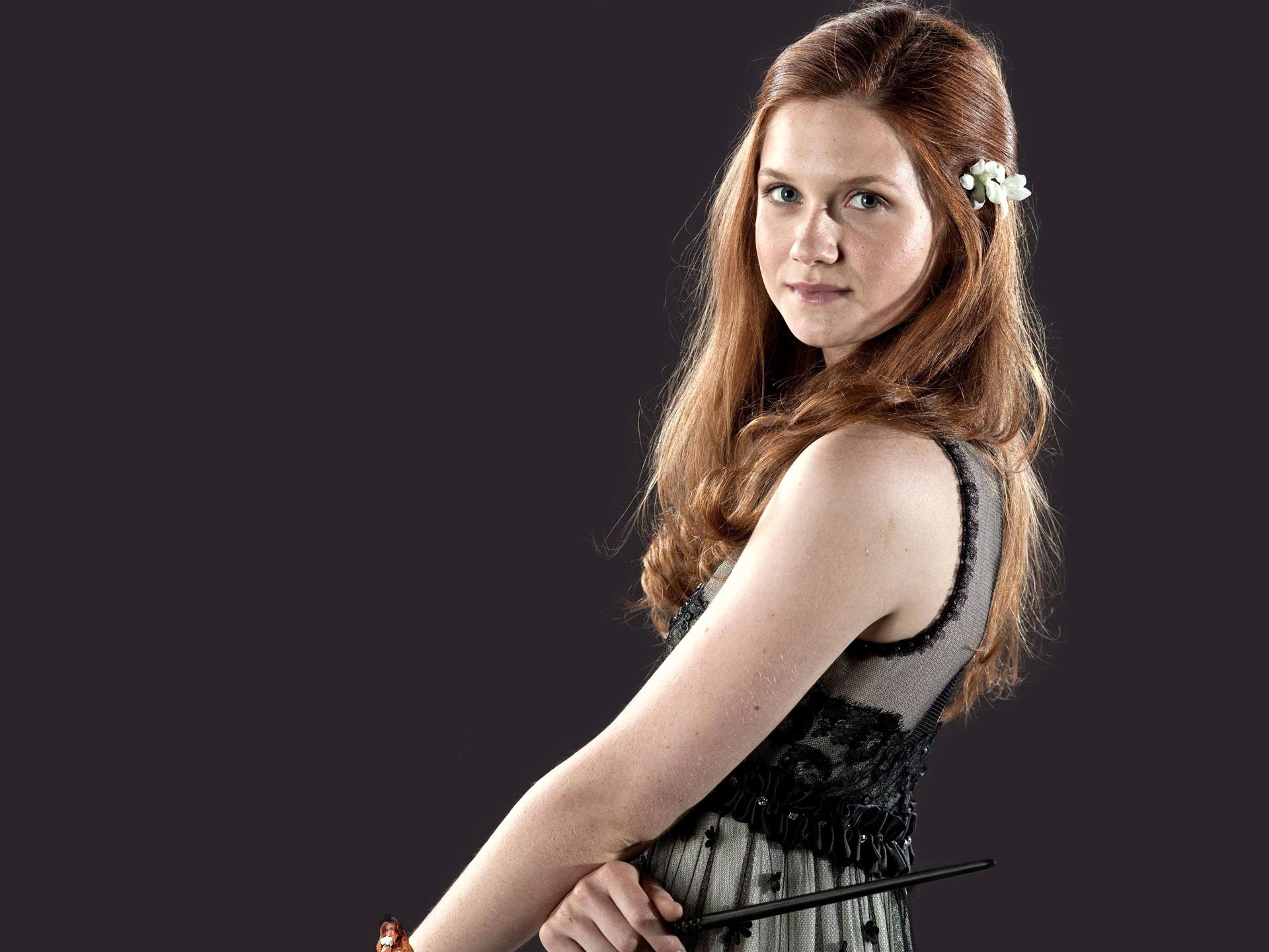 Bonnie Wright Wallpapers | Bonnie Wright Hot Pictures | Bonnie Wright | Wallpaper 10of 10