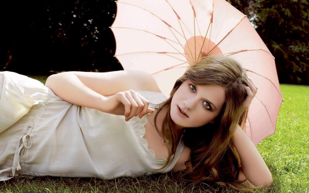 Bonnie Wright