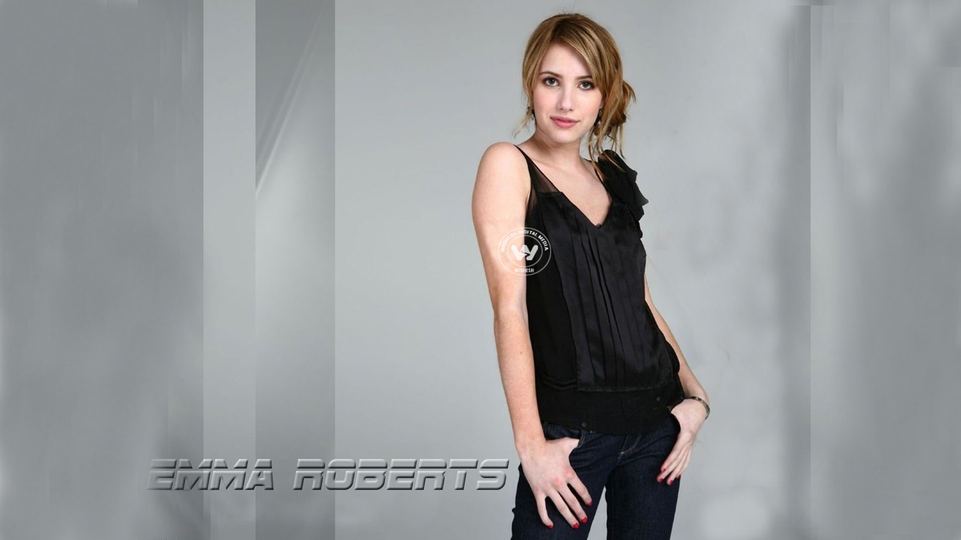 Emma Roberts Latest Hot Wallpapers