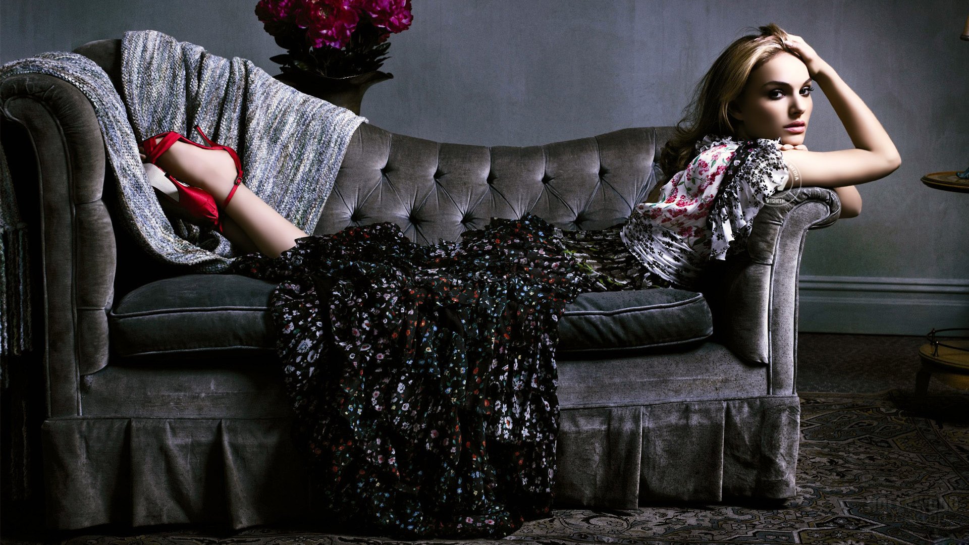 Natalie Portman Latest Hot Wallpapers