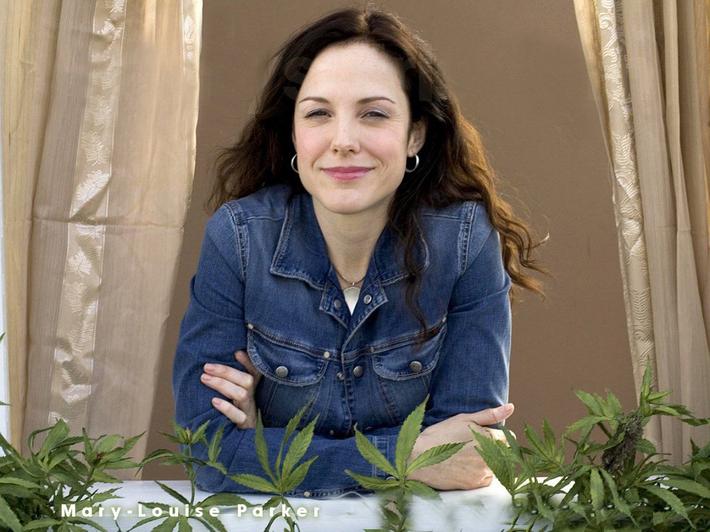 Mary Louise Parker Latest Spicy Gallery