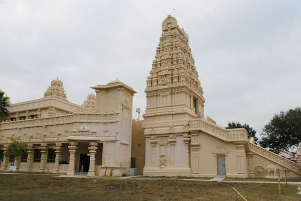 Abode of ‘Vishnu’ in Tampa, Florida Abode-of-Vishnu02