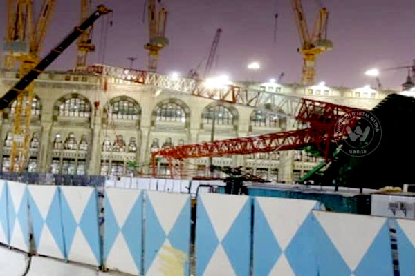 /media/k2/galleries/46920/mecca-accident-04