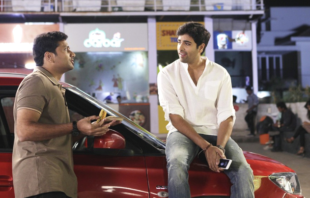 /media/k2/galleries/62473/Ami-Thumi-Movie-Stills-03