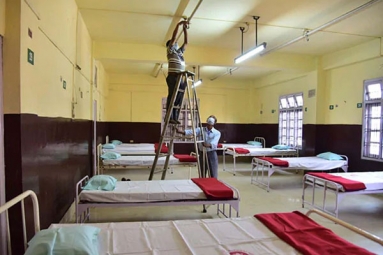 100 Covid-19 patients break out of Hospital in Assam, claiming no food and water