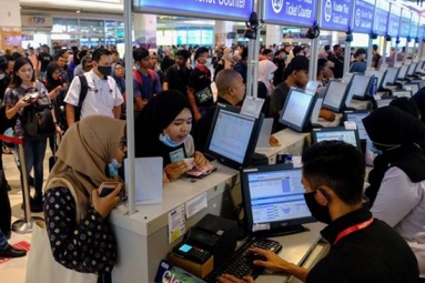 300 Indians stranded at the Kuala Lumpur airport