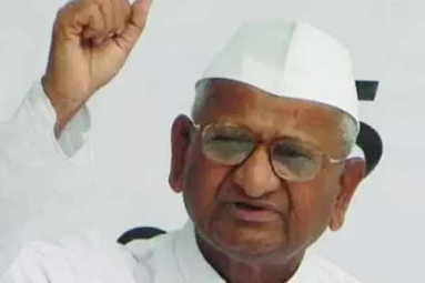 Anna Hazare Begins Fast Over Lokpal and Lokayukta