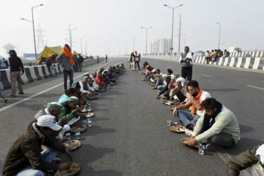 Bharat Bandh Live Updates - Roads Blocked, Trains Stopped, Osmania Uni Exams Canceled