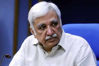 Chief Election Commissioner: &lsquo;Not Going Back To Ballot Papers&rsquo;