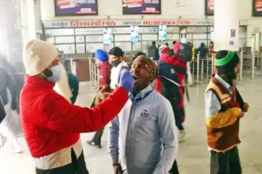 Covid cases cross 2700 in India