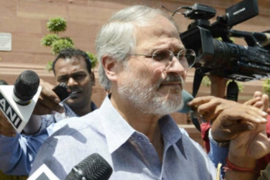 Delhi Lieutenant Governor Najeeb Jung resigns!