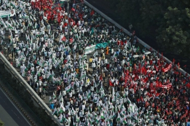 Farmers&#039; Protest Underscores Modi&#039;s Challenges Ahead of 2019 Polls