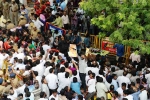 Kalaignar, DMK, people pay respects to kalaignar hc grants dmk s plea on burial, Dmk chief