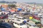 Maha Kumbh February 2025, Maha Kumbh 2025, mad rush of 300 km traffic jam to maha kumbh, Lucknow