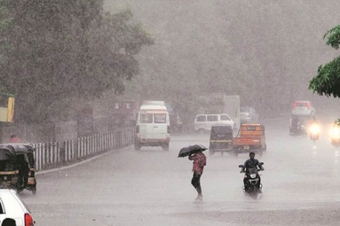 Mumbai Rains: Four Dead in 24 Hours; Traffic, Trains Badly Affected