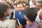 indian community dubai, foreign minister of india contact details, india s mos external affairs minister v muraleedharan pledges to resolve major expat issues in uae, Jet airways