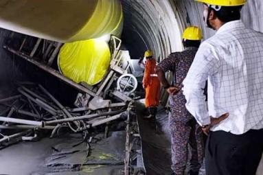 Eight Trapped In a Collapsed Tunnel for 48 Hours