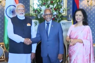 Narendra Modi Meets Mauritius President Dharam Gokhool