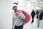 Obama as Santa, Obama as Santa in Washington hospital, obama turns santa to cheer up sick kids in washington, Barak obama
