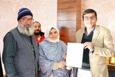 Pakistani woman granted Indian citizenship in Poonch