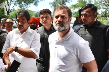 Rahul Gandhi gets stopped Abruptly