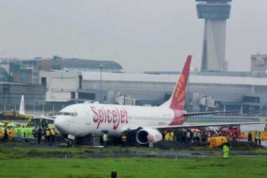 Heavy Rains in Mumbai: 52 Flights Canceled, 55 Diverted from Mumbai Airport