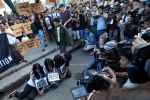Reuters, Myanmar, dozens protest against jailing of reuters reporters, Kyaw soe oo
