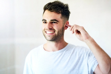 Doctor Shares the Right Way to Clean your Ears Safely
