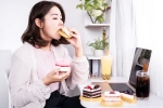 colours in cakes, Safe cakes to eat, which cakes are safe to eat, Stomach cancer