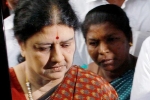 Sasikala pays tribute to Jayalalithaa, Sasikala new, sasikala on her way to bengaluru jail, Uscirf