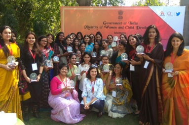 Union Minister Maneka Gandhi Felicitates ‘Web Wonder Women’