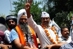 Delhi, Aam Aadmi Party, nris are taking active part in the delhi campaign extending their support to aap, Happy life