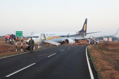 Jet Airways flight deflect from runway!
